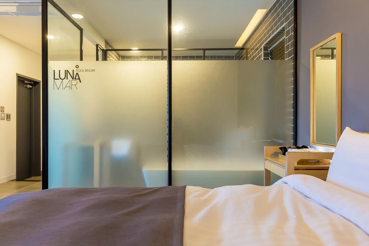 Lunamar Pension Чеджудо Экстерьер фото